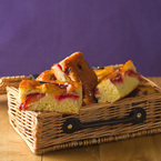 Dessert Deli's Apple and Plum Cake 