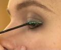 Get the perfect glittery eye make-up