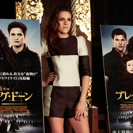 Kristen Stewart in Louis Vuitton SS13 Twilight photocall