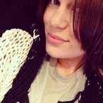 Jessie J goes make-up free for long-haul flight