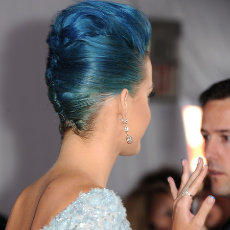 Party Hair How-To: Upside down French plait