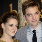 Robert Pattinson & Kristen Stewart split again...maybe