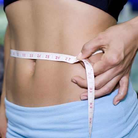 5 easy ways to beat the bloat and get a flatter stomach for summer