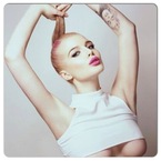Helen Flanagan debuts new baby pink highlights