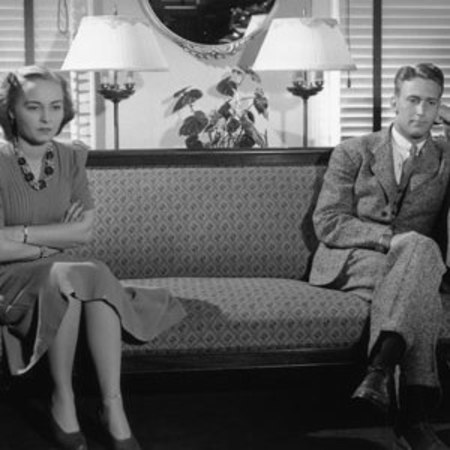 A new survey by LoveAgain.com reveals some interesting stats about modern couples...