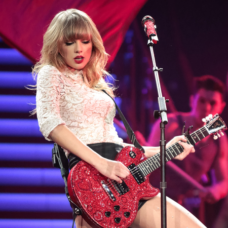 Taylor Swift performs on stage