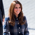 Pregnant Kate Middleton tucks in to local veggie curry