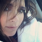 Victoria Beckham debuts new short haircut