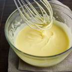 How to make hollandaise sauce