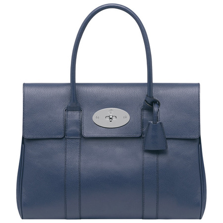 CELEBRITY BAGS: Alexa Chung's ancient Mulberry Bayswater CELEBRITY BAGS: Alexa Chung's ancient Mulberry Bayswater