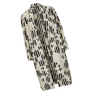 Beyoncé wears Topshop daisy print coat