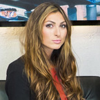 'Apprentice' star pays to remove photos?