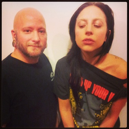 Lady Gaga debuts new septum piercing online