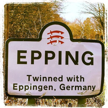 Epping sign post