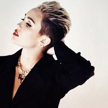 miley cyrus - never felt more alone instagram picture - handbag.com