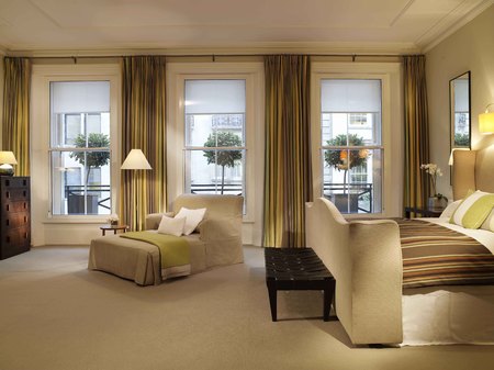 Brown's hotel review - London hotel review - bedroom - london city guide - travel - handbag.com