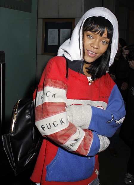 Rihanna's Stella_McCartney backpack - Drake date - celeb fashion news - shopping bag - handbag.com