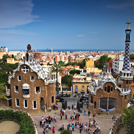 Barcelona_travel_5_best_weekend_getaways_for_Easter_long_weekend_travel_bag_handbag.com