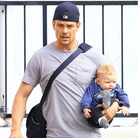 josh duhamel carrying baby axl - celebrity stay at home dads - baby bag - handbag.jpg