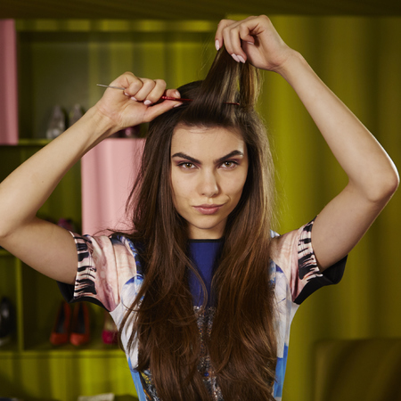 glamour-hair-volume-roots-big hair-blowdry-red carpet hair-how-to-step 4-handbag.com