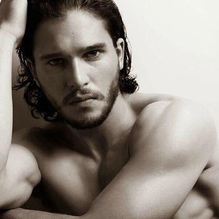 Kit Harington - twitter pic - 5 reasons why he should have a twitter account - day bag - handbag.com