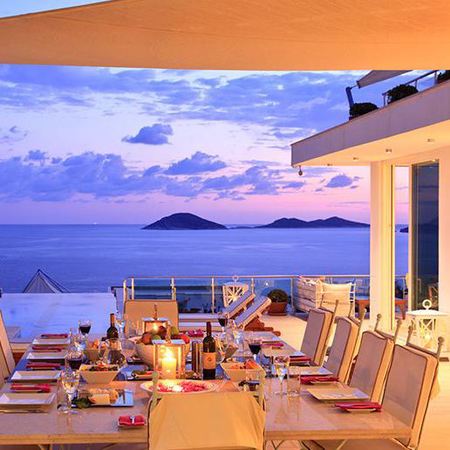 Glasshouse Simpson Exclusive - places to go for a girly holiday - travel bag - handbag
