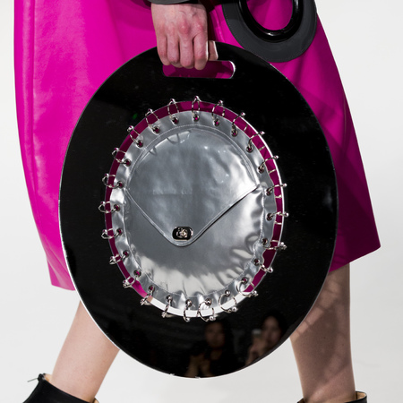 graduate fashion week 2014-best new handbag designers-shawn yang wheel bag-handbag.com