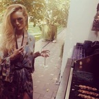 Rosie huntington Whiteley shows how to have a BBQ on Instagram - celebrity lifestyle advice - BBQ tips - summer how to - day bag - handbag.com