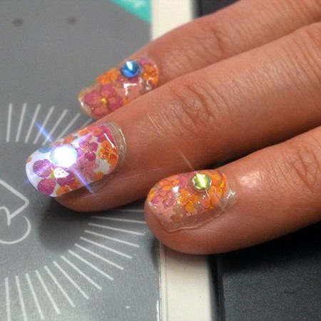 lumideconails - smartphone nails - beauty bag - handbag