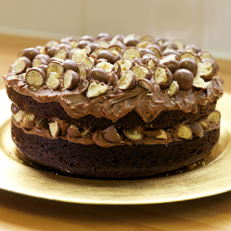 Chocolate finger and Malteasers birthday cake! [OC] [1032 × 580] : r ...